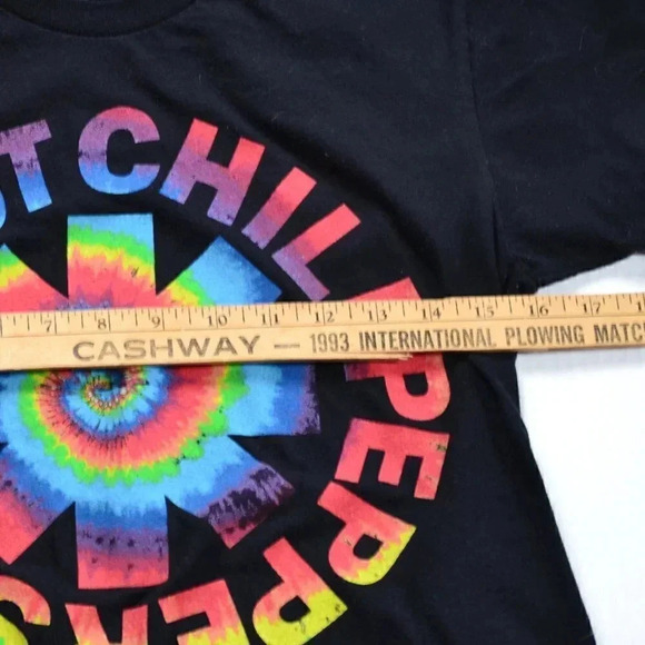 Red Hot Chili Peppers Band Tee - Picture 5 of 6